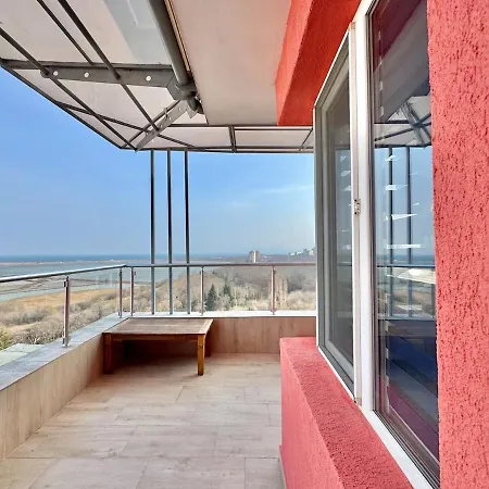 Seasky Smarthome-penthouse With Private Parking