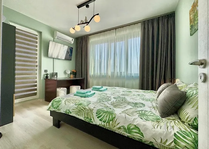 Апартаменты Seasky Smarthome-penthouse With Private Parking *