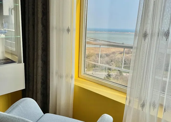 Апартаменты Seasky Smarthome-penthouse With Private Parking
